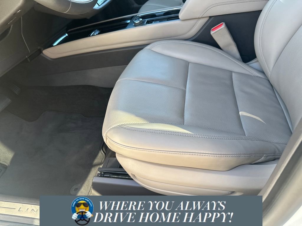 Certified 2022 Lincoln Corsair FWD w/ Equipment Group 101A image 8