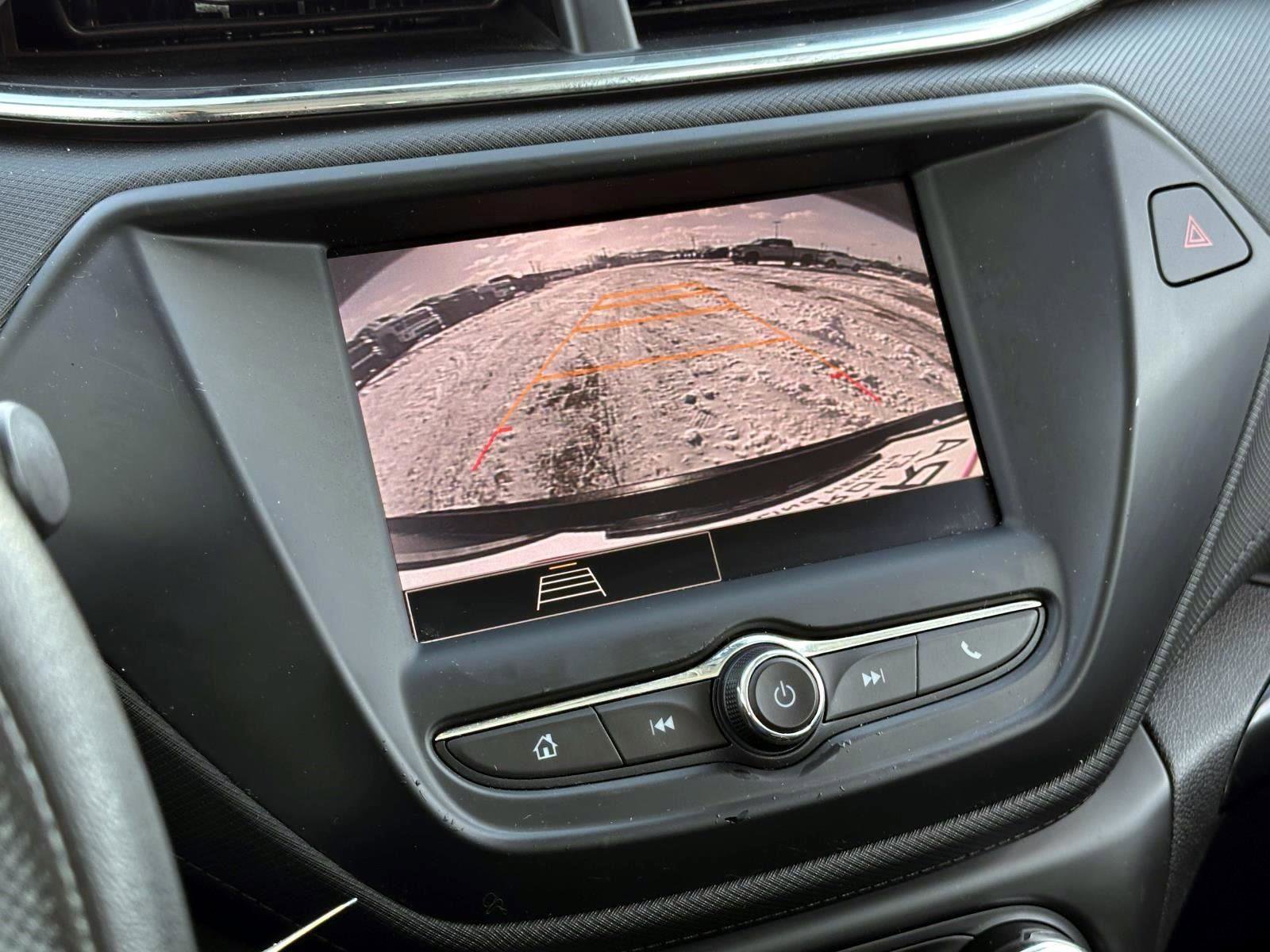 Used 2021 Chevrolet TrailBlazer LS image 22