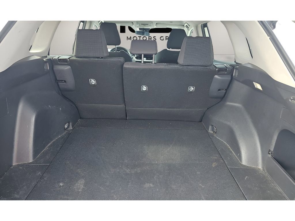 Used 2024 Toyota RAV4 LE AWD/4WD image 13