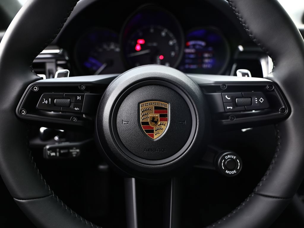 New 2026 Porsche Macan AWD/4WD image 35