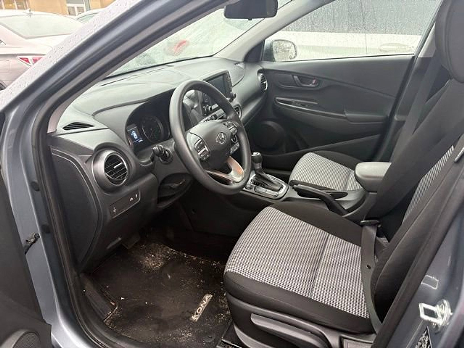 Used 2021 Hyundai Kona SE w/ Cargo Package image 16