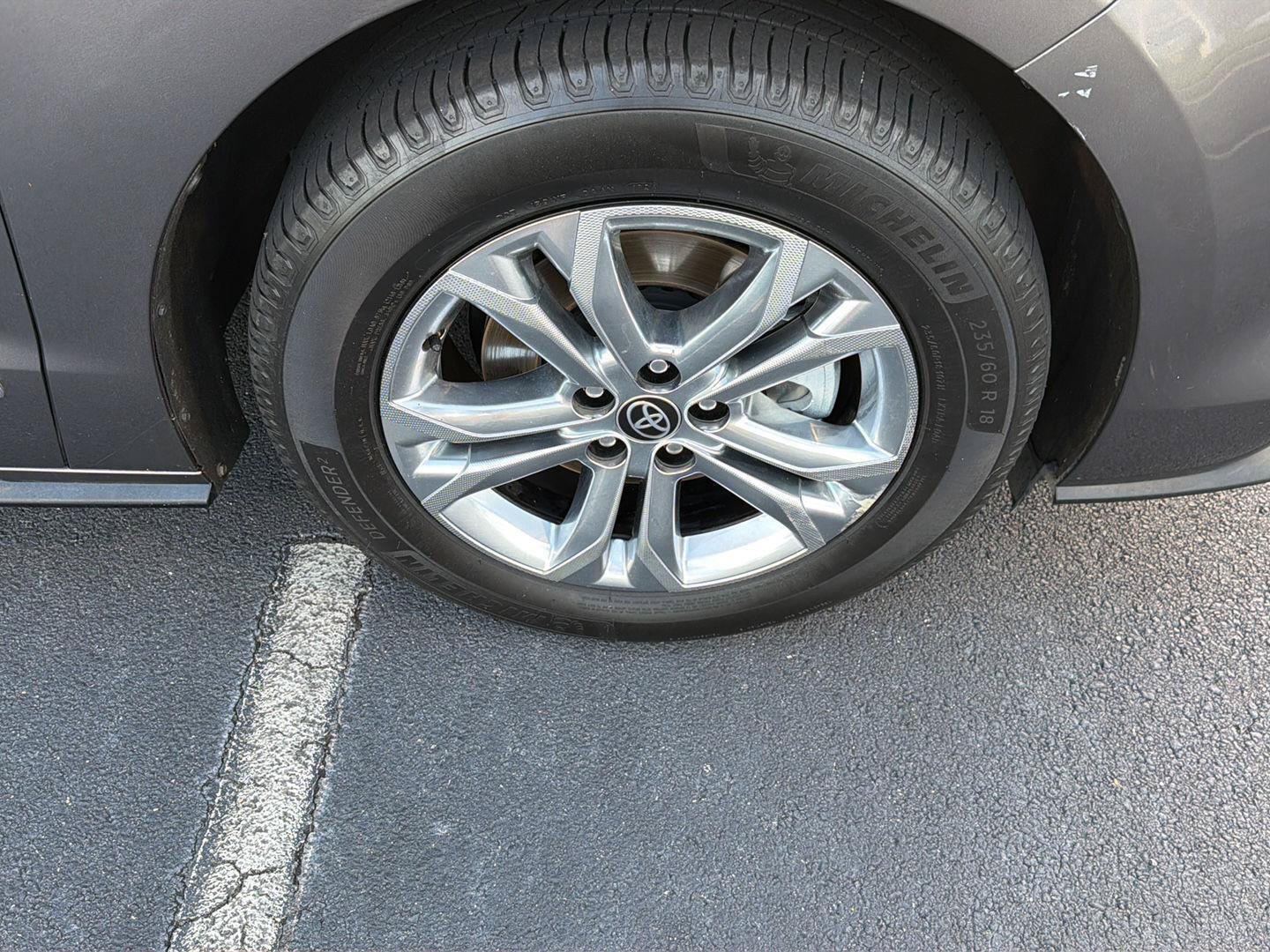 Used 2021 Toyota Sienna Platinum AWD/4WD image 39