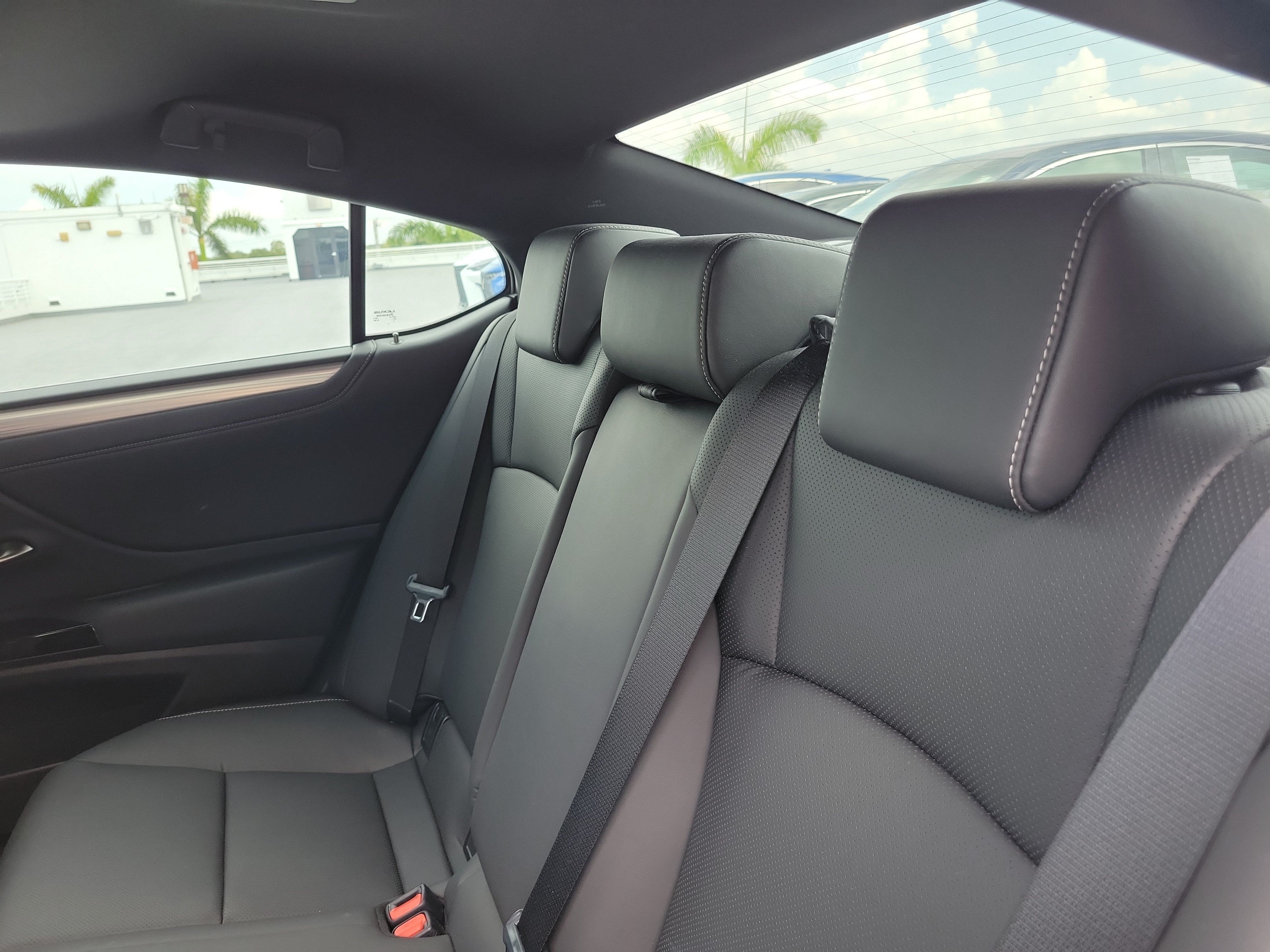 Certified 2023 Lexus ES 350 F Sport FWD image 12
