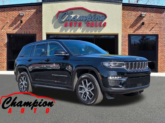 Used 2025 Jeep Grand Cherokee Limited AWD/4WD image 1