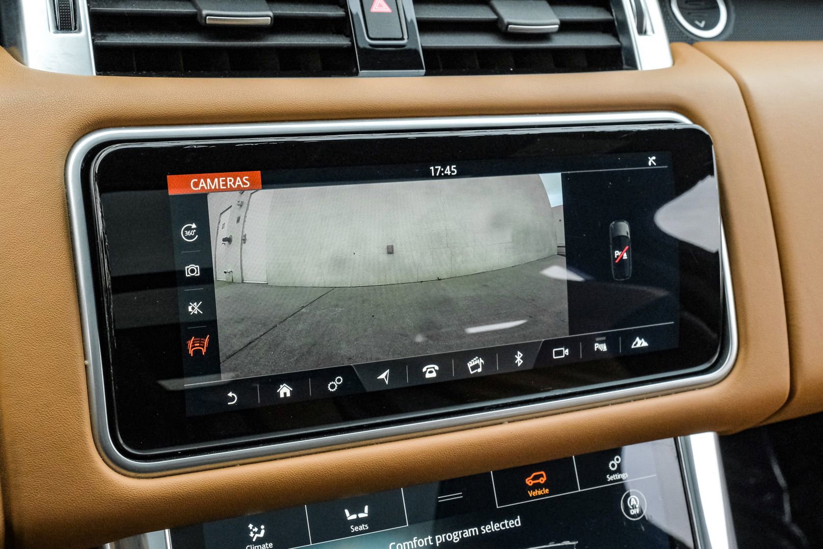 Used 2020 Land Rover Range Rover Sport SVR AWD/4WD image 24