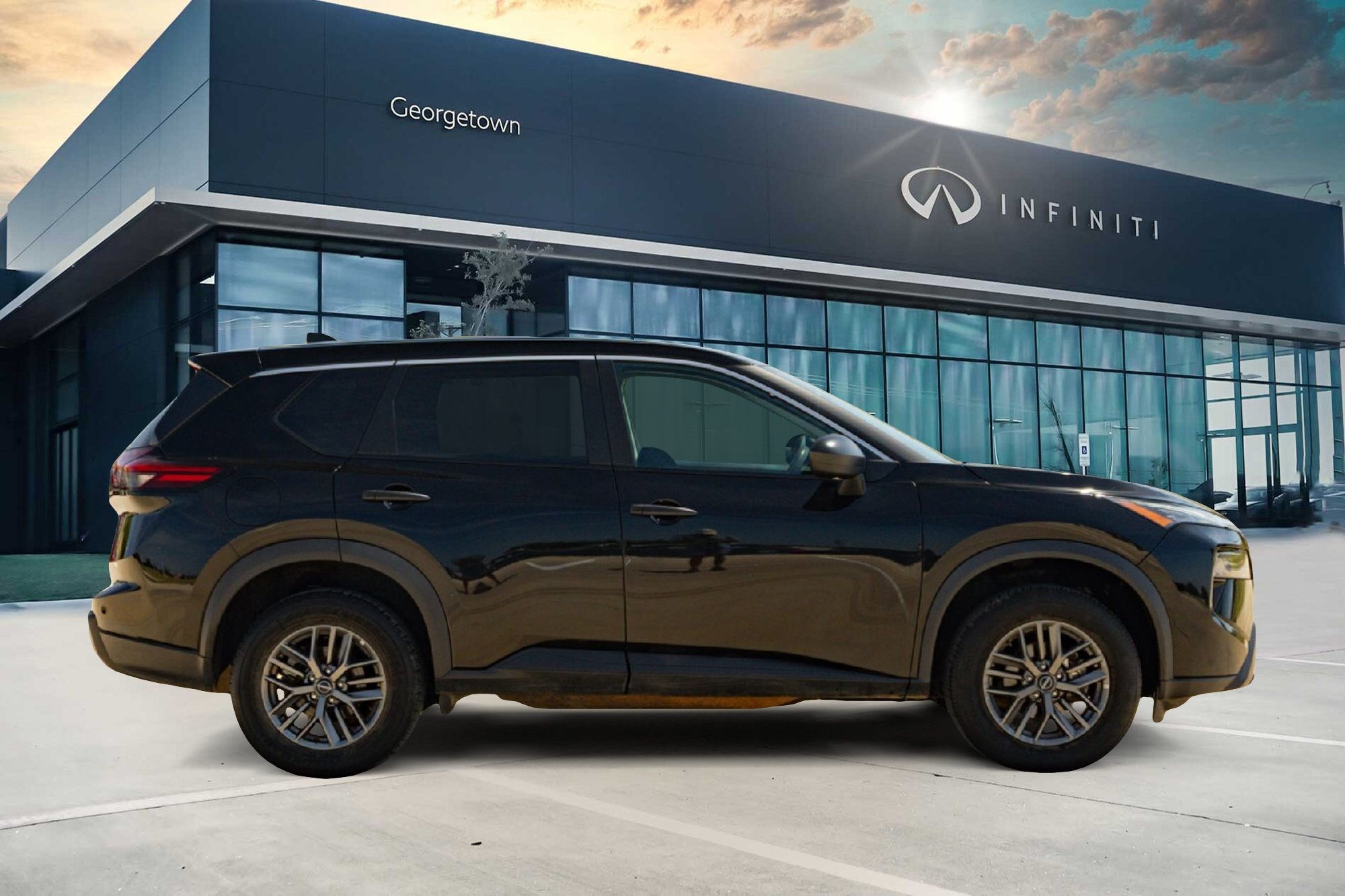 Used 2024 Nissan Rogue S AWD/4WD image 4