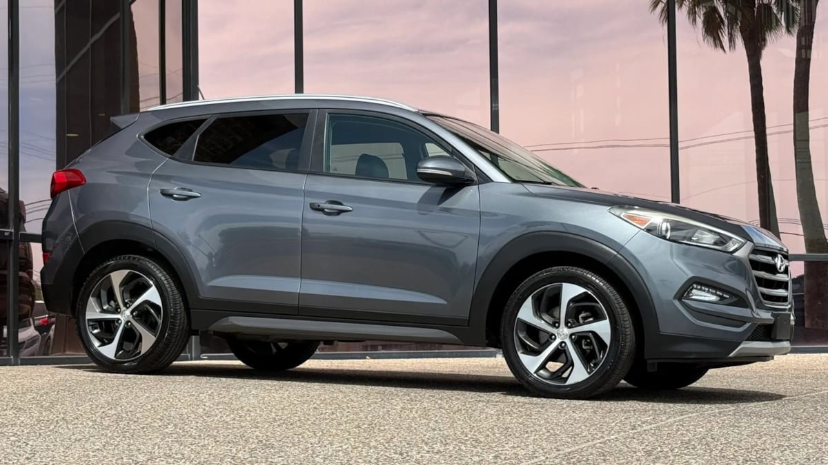 Used 2016 Hyundai Tucson Sport FWD image 16