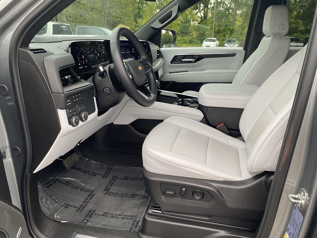 Certified 2026 Chevrolet Suburban Premier AWD/4WD image 20