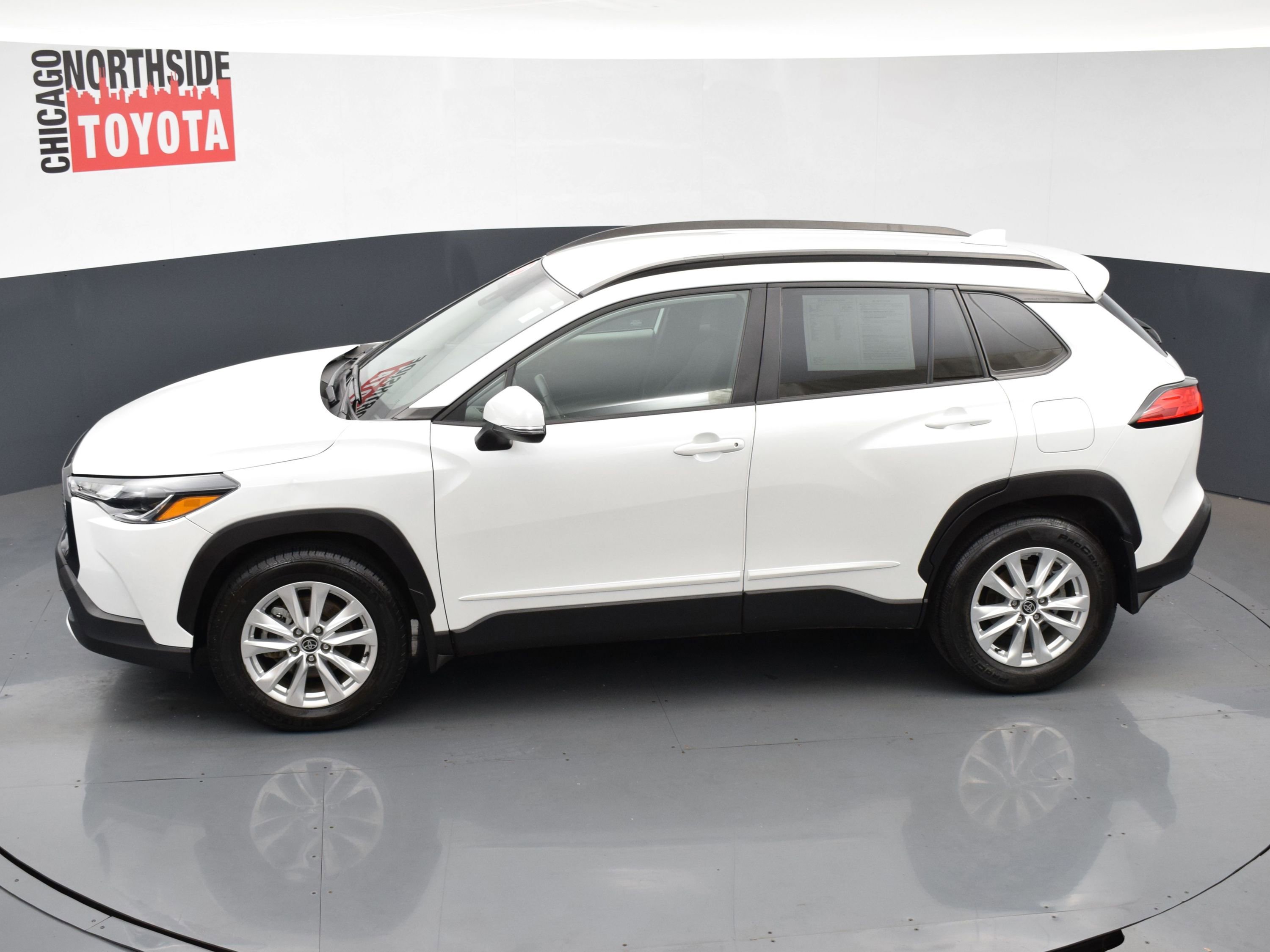 Used 2022 Toyota Corolla Cross LE image 18