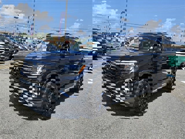 New 2026 Volkswagen Atlas Peak Edition image 3