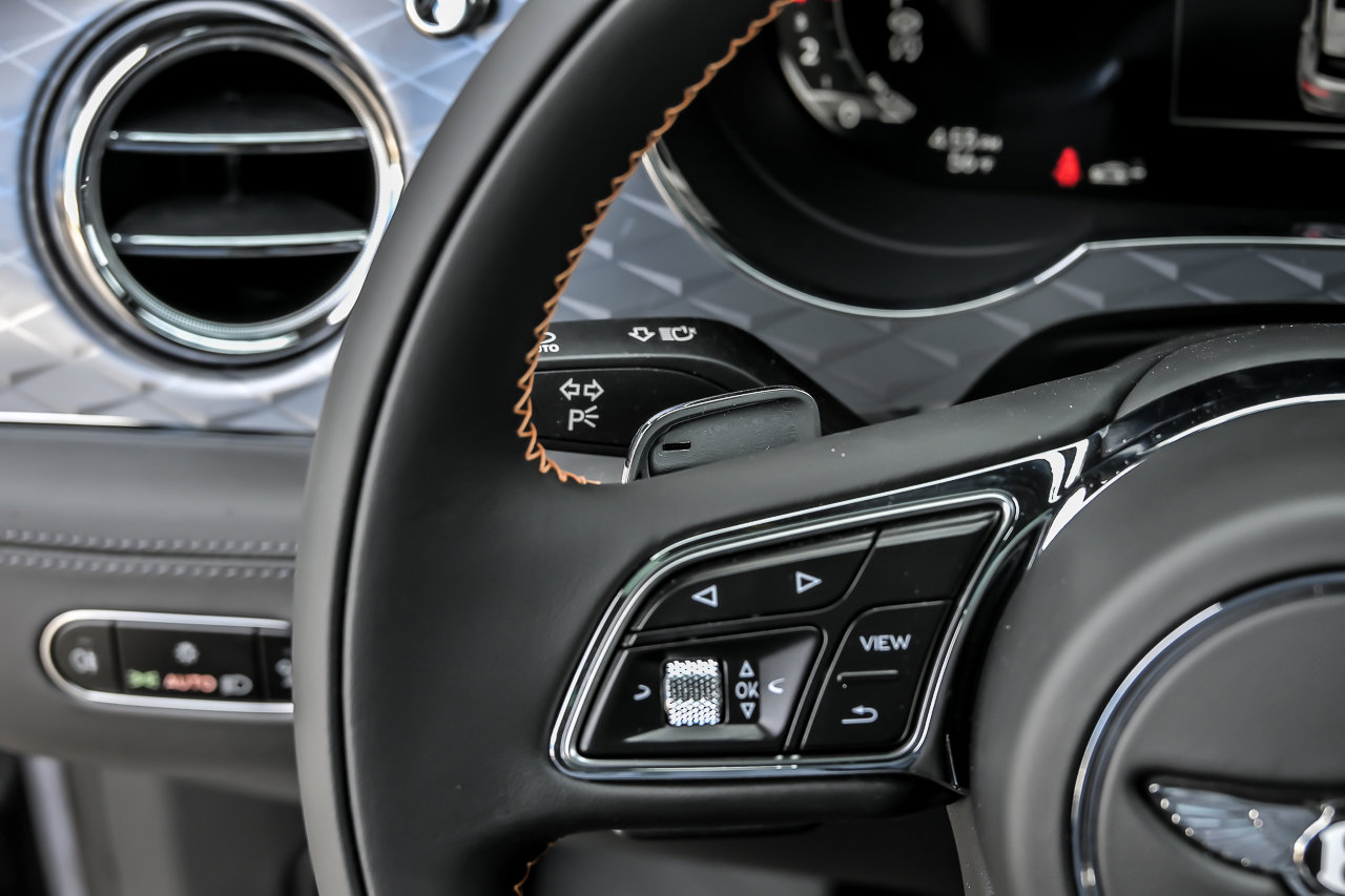 New 2026 Bentley Bentayga AWD/4WD image 39