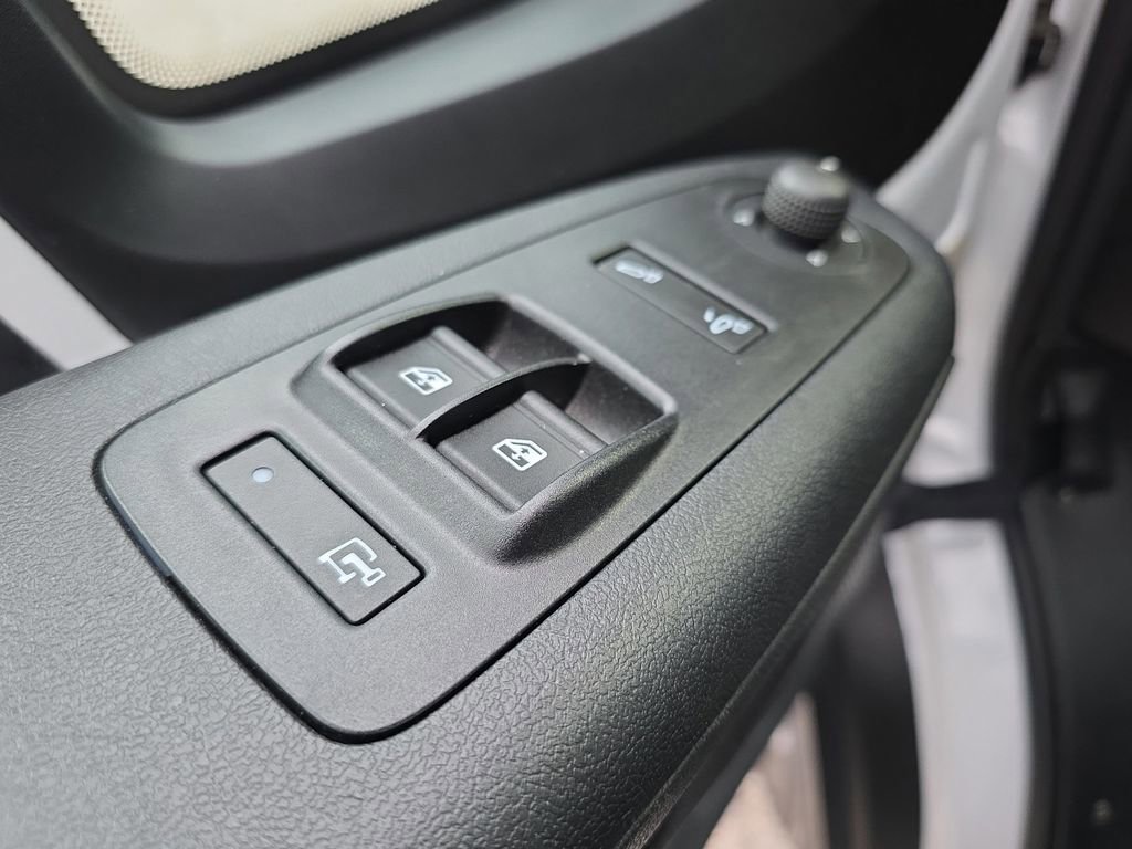 Used 2025 RAM ProMaster 2500 w/ Convenience Group FWD image 24