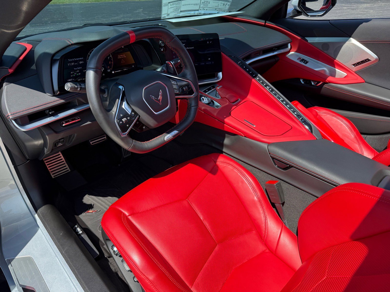 Used 2024 Chevrolet Corvette Z06 w/ Z07 Performance Package RWD image 31