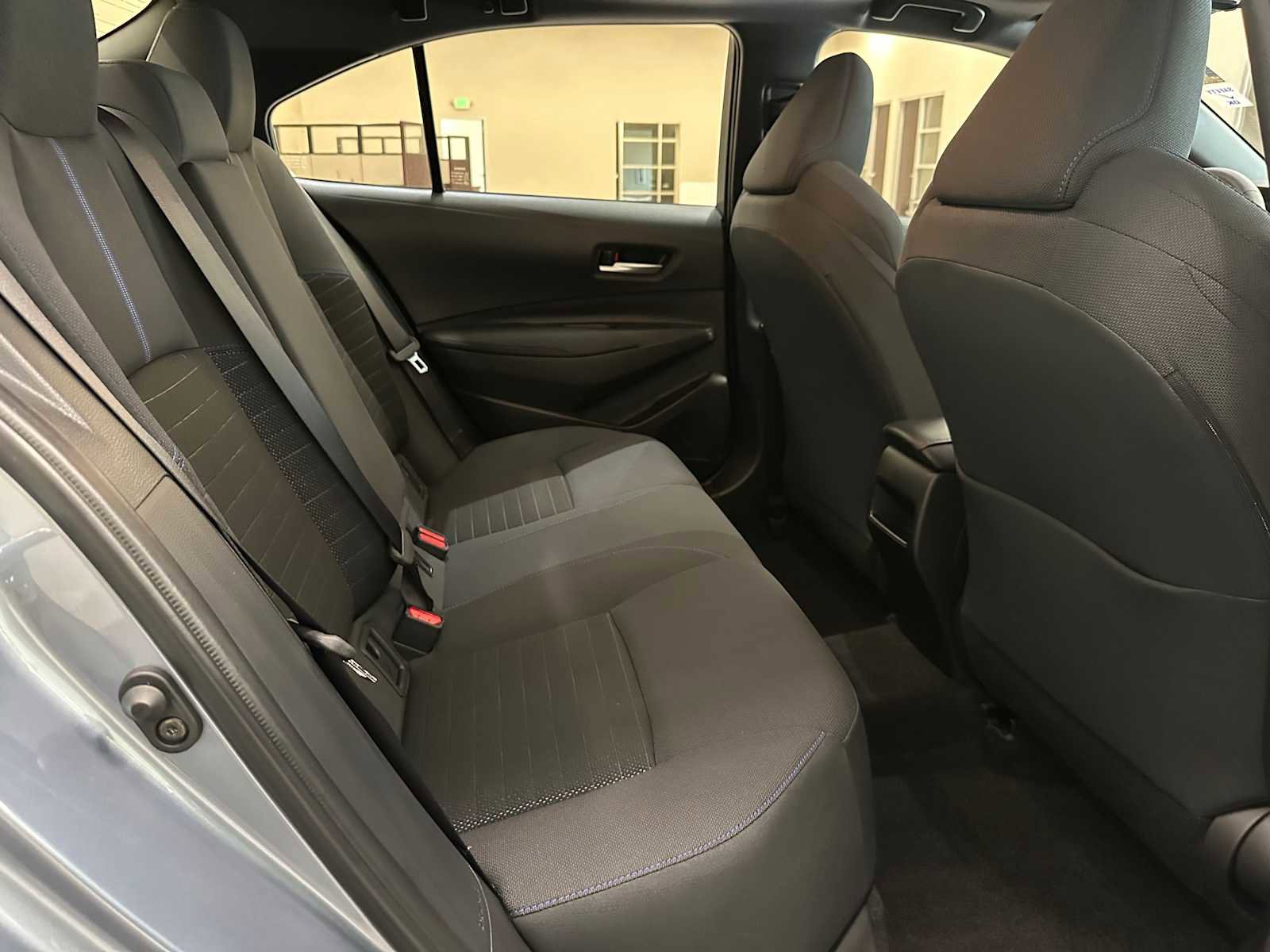 Used 2021 Toyota Corolla SE w/ SE Premium Package FWD image 26