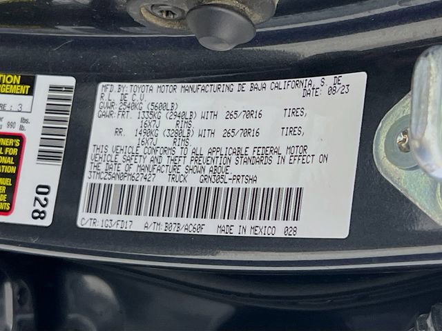 Used 2023 Toyota Tacoma TRD Off-Road image 31