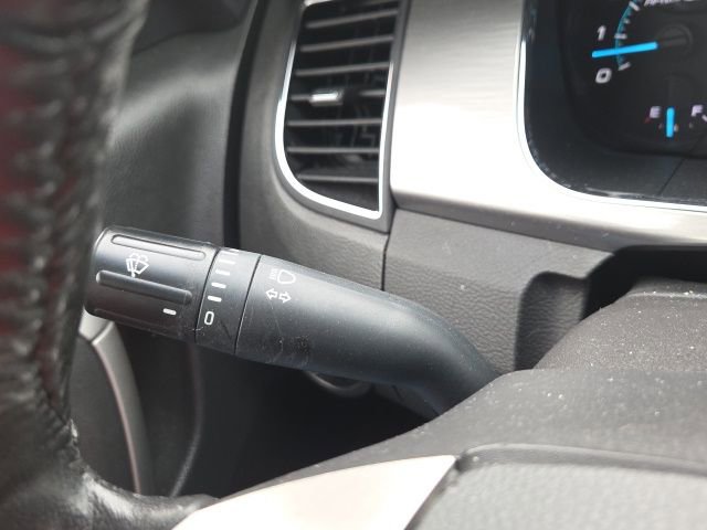 Used 2016 Ford Taurus SEL image 34