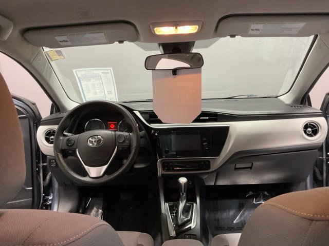 Used 2018 Toyota Corolla LE FWD image 27