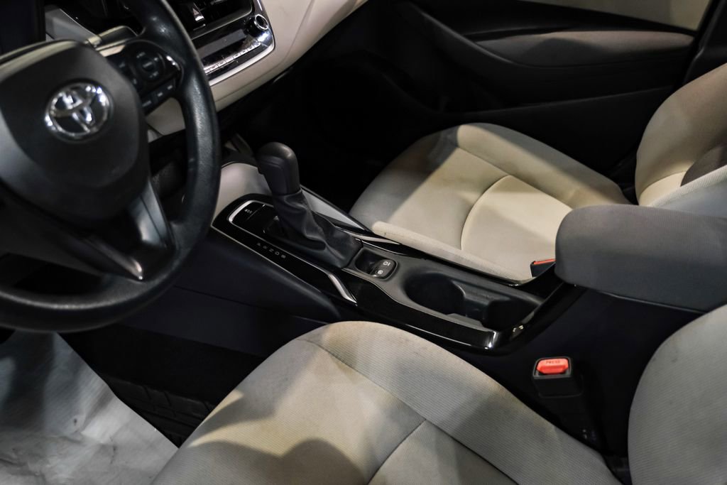 Used 2022 Toyota Corolla LE FWD image 22