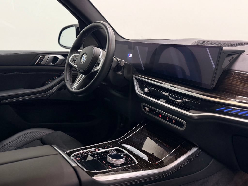 Used 2025 BMW X5 M60i AWD/4WD image 16