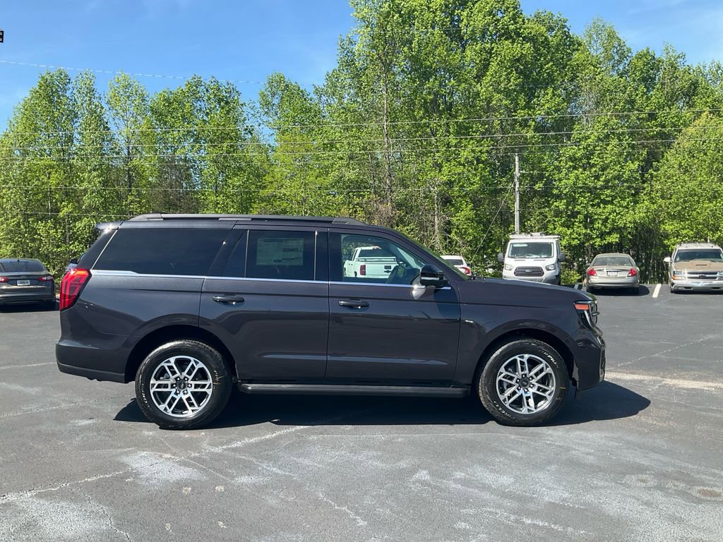 New 2026 Ford Expedition Active AWD/4WD image 4