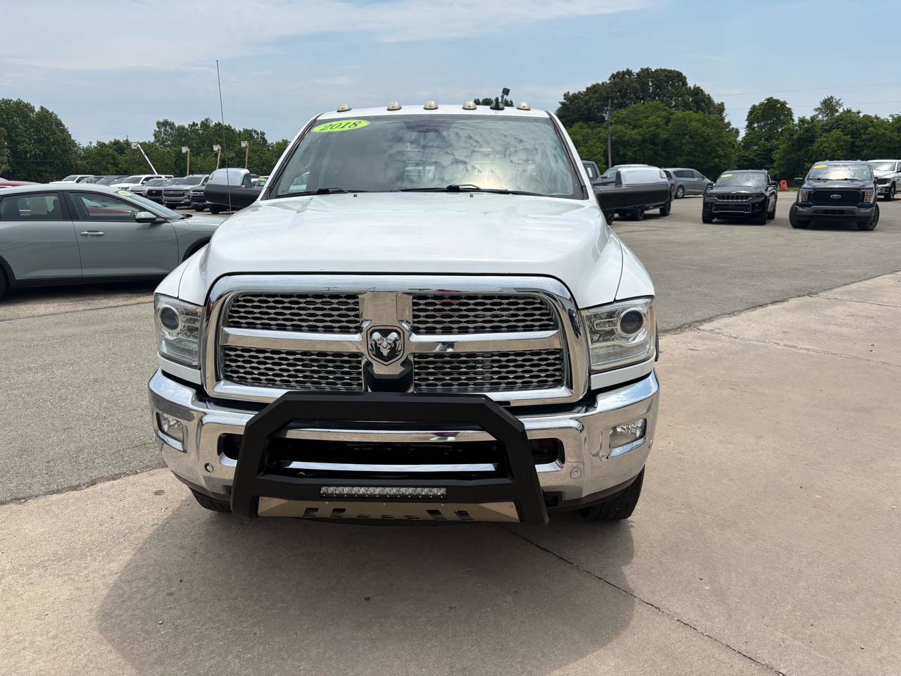 Used 2018 RAM 3500 Laramie AWD/4WD image 9