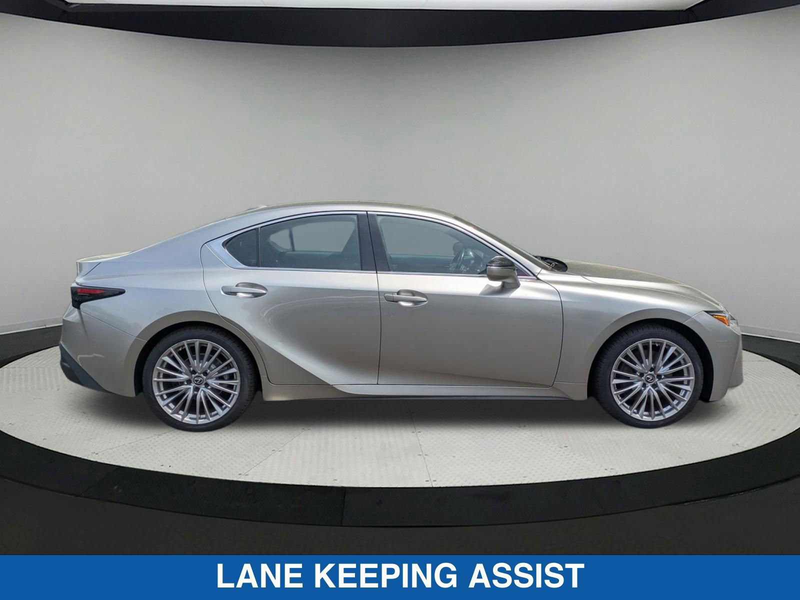 Used 2022 Lexus IS 300 AWD w/ Premium Package image 2