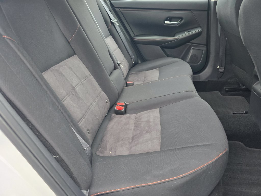 Used 2025 Nissan Sentra SR FWD image 13