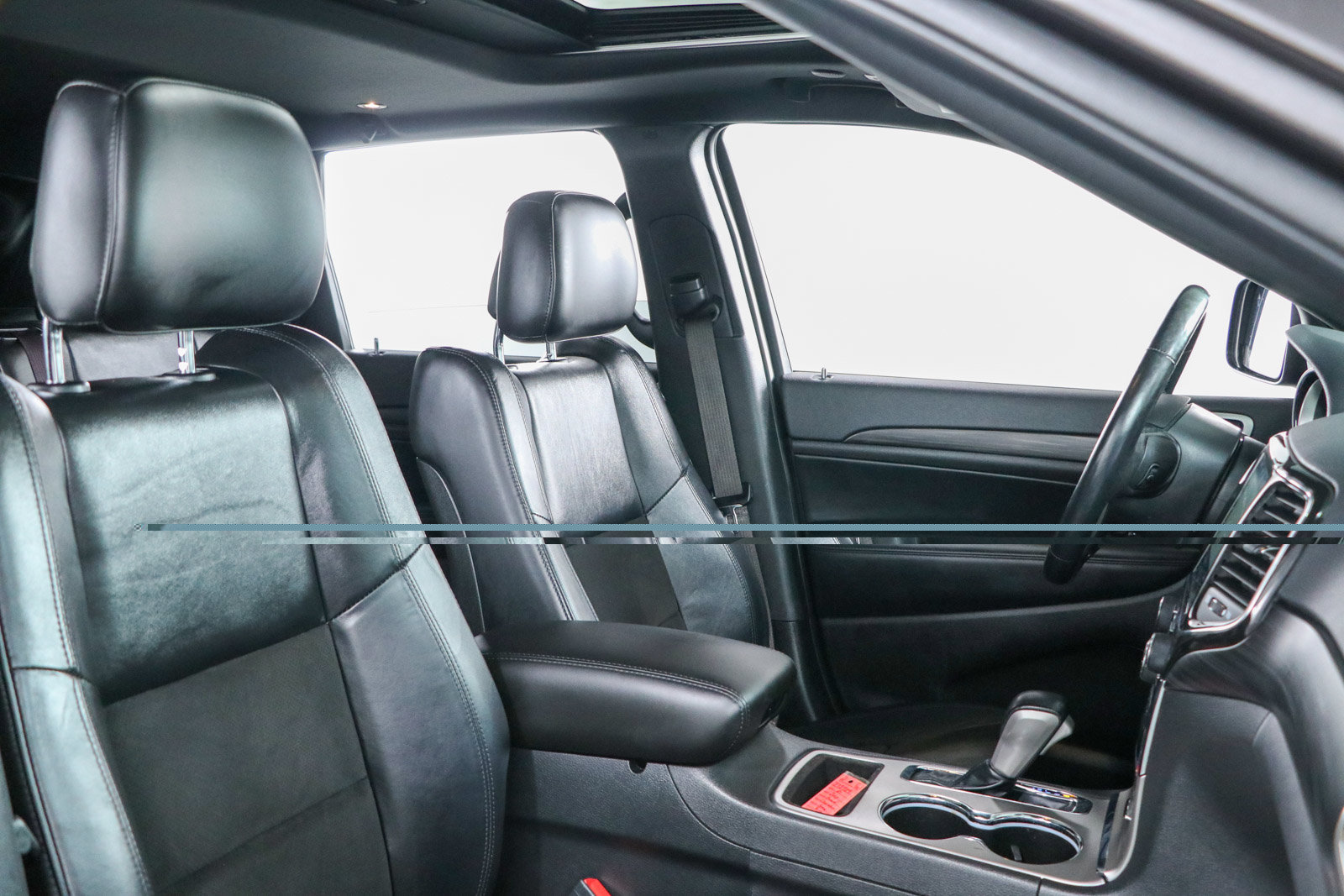 Used 2021 Jeep Grand Cherokee Laredo X AWD/4WD image 27