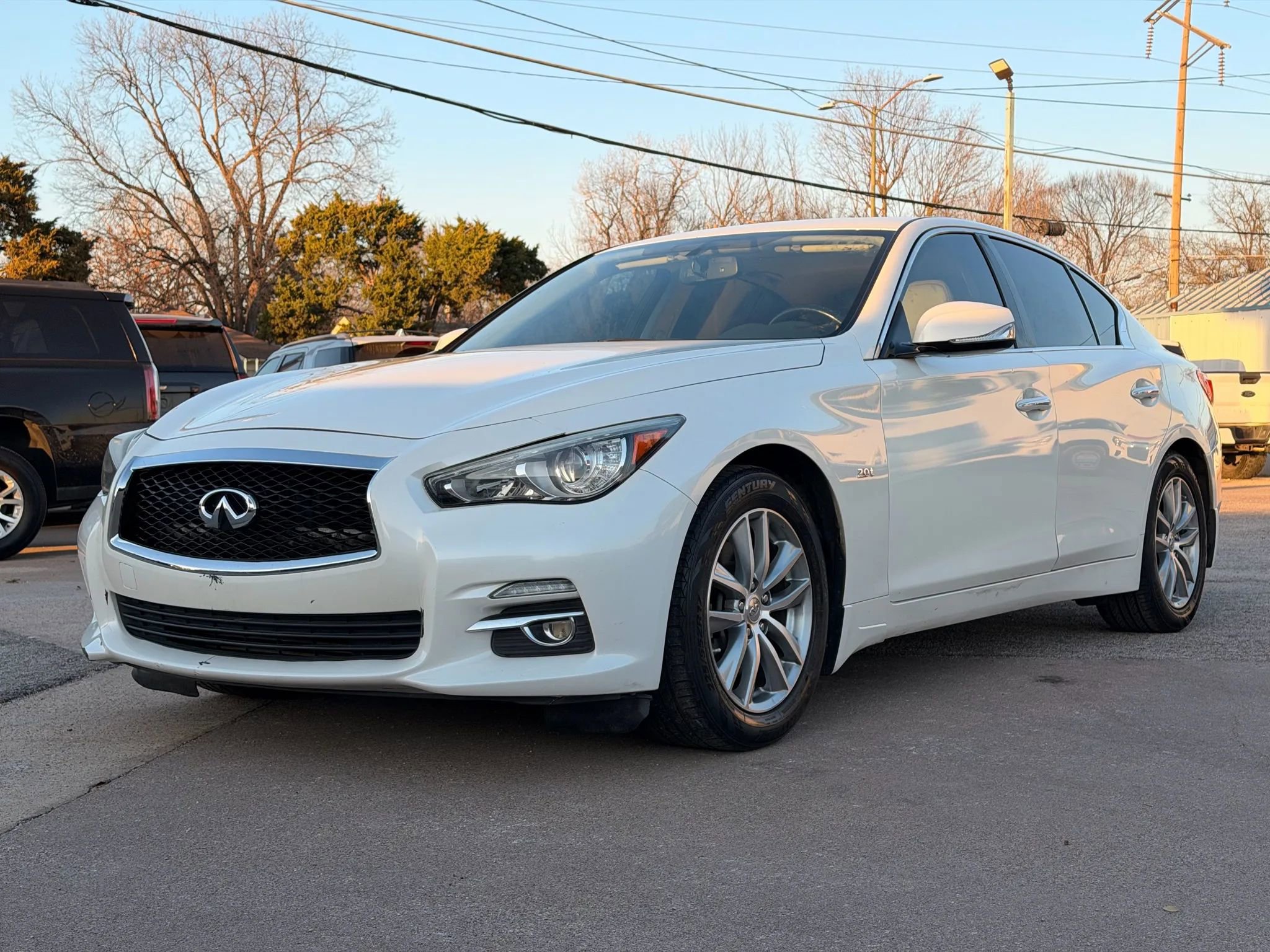 Used 2016 INFINITI Q50 Premium w/ 2.0T Premium Plus Package RWD image 7