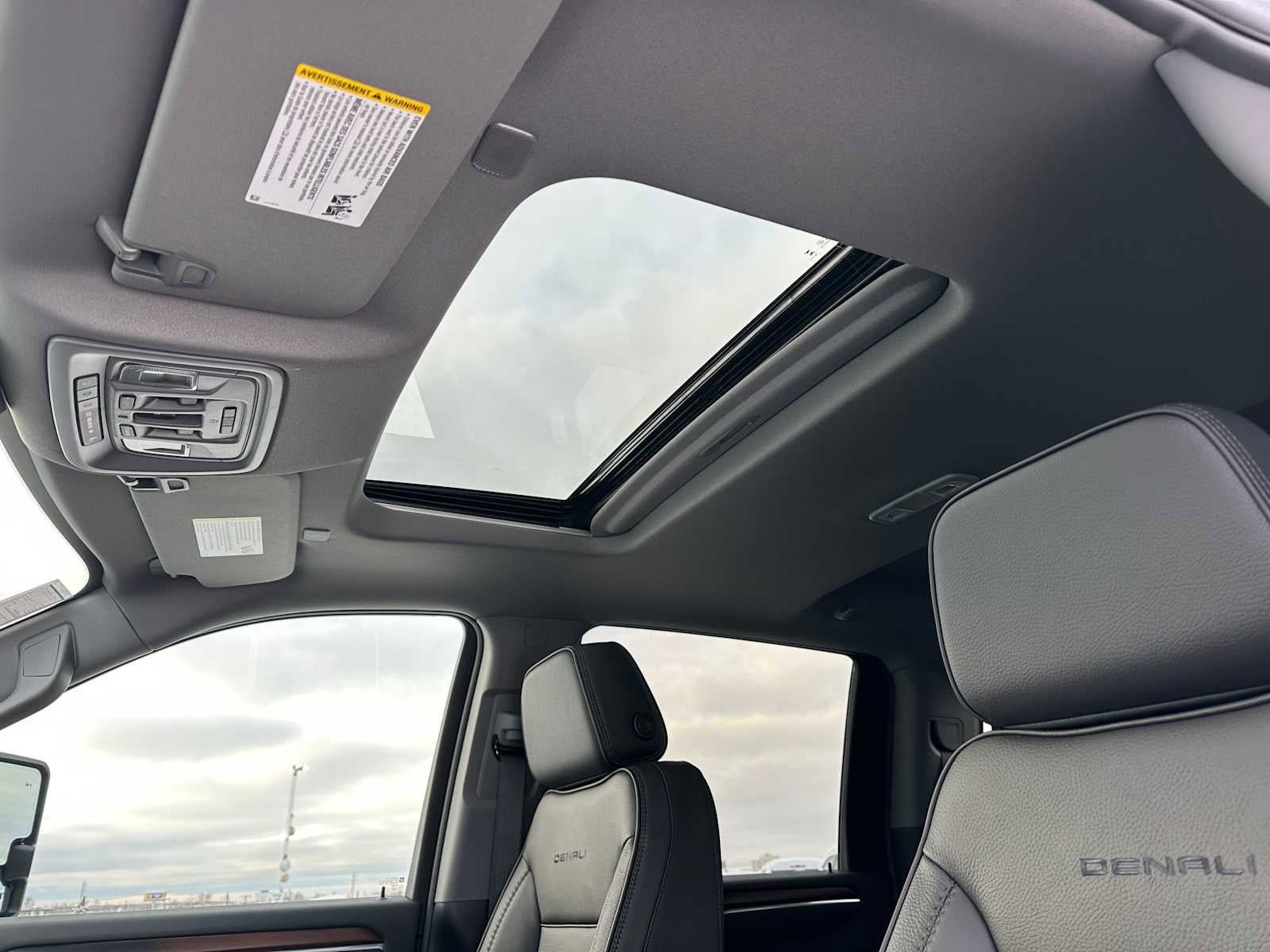 New 2026 GMC Sierra 2500 Denali w/ Denali Reserve Package image 23