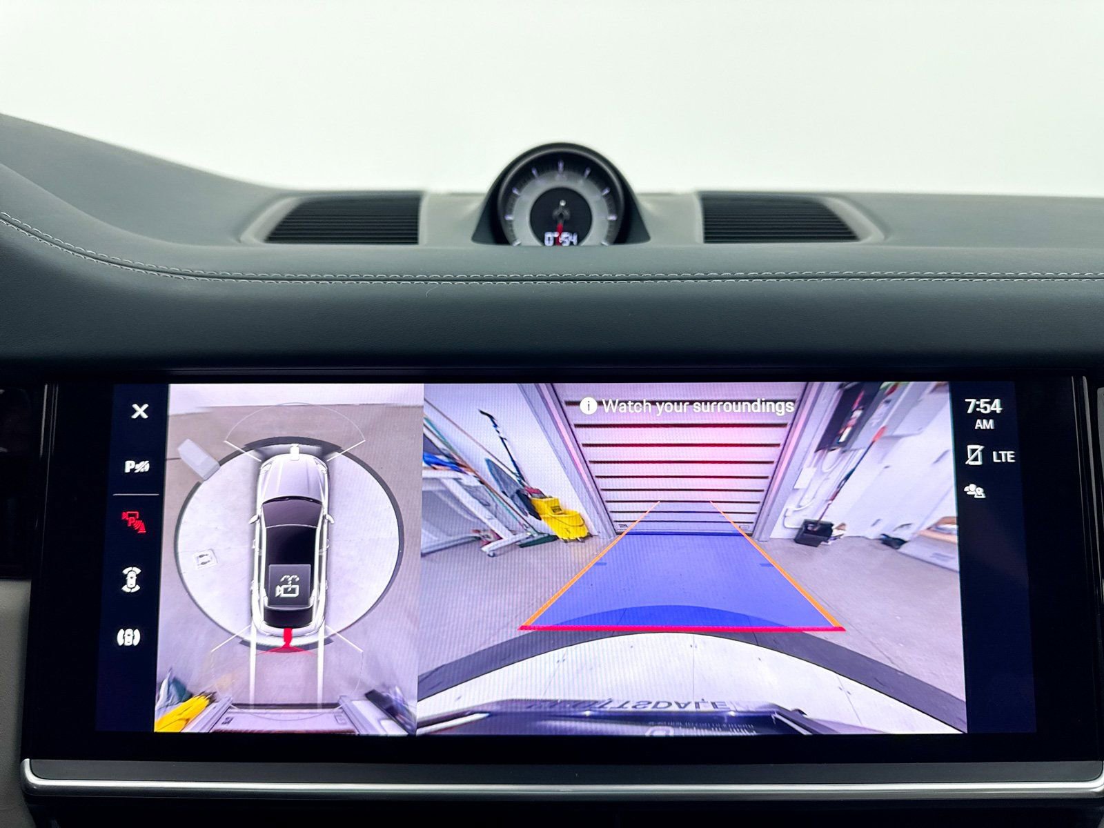 Used 2022 Porsche Cayenne Turbo image 14