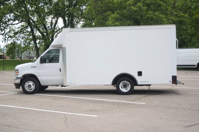 New 2026 Ford E-350 and Econoline 350 Super Duty w/ Power Equipment Group RWD image 16