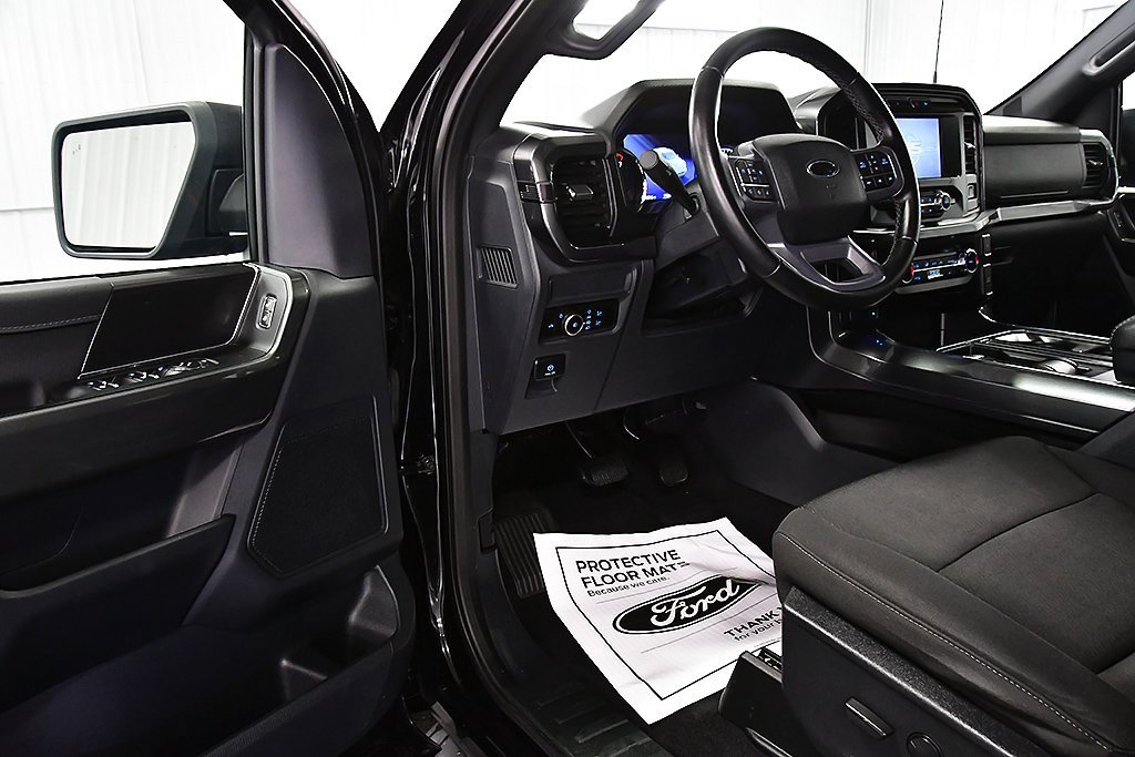 Used 2023 Ford F150 XLT w/ XLT Black Appearance Package image 20