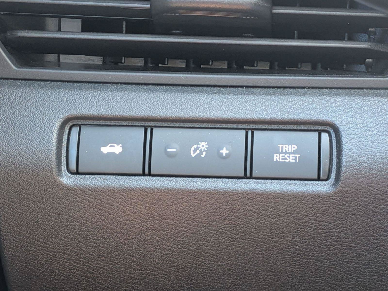 Used 2023 Nissan Altima 2.5 SV FWD image 25