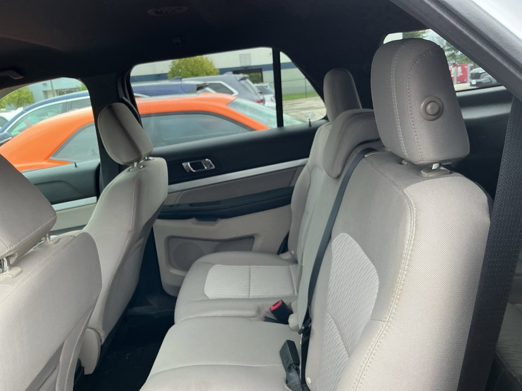 Used 2018 Ford Explorer FWD image 11