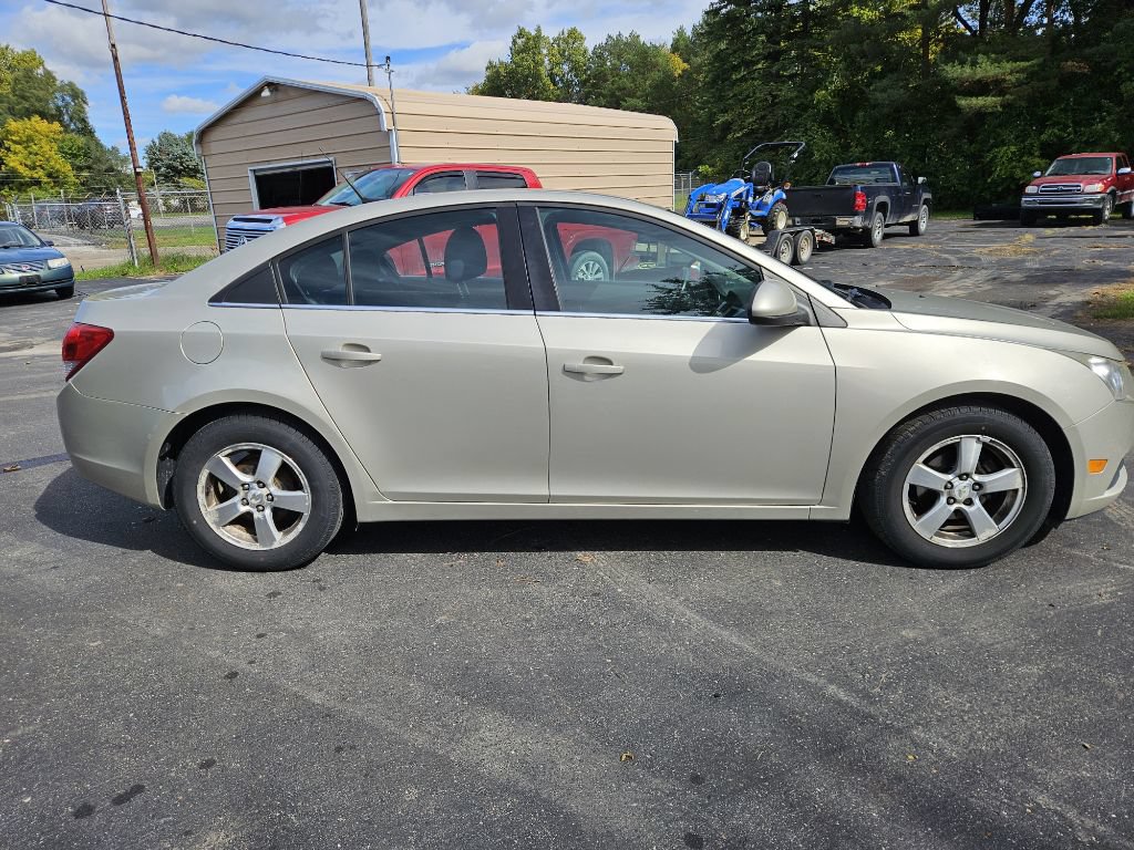 Used 2014 Chevrolet Cruze LT FWD image 6
