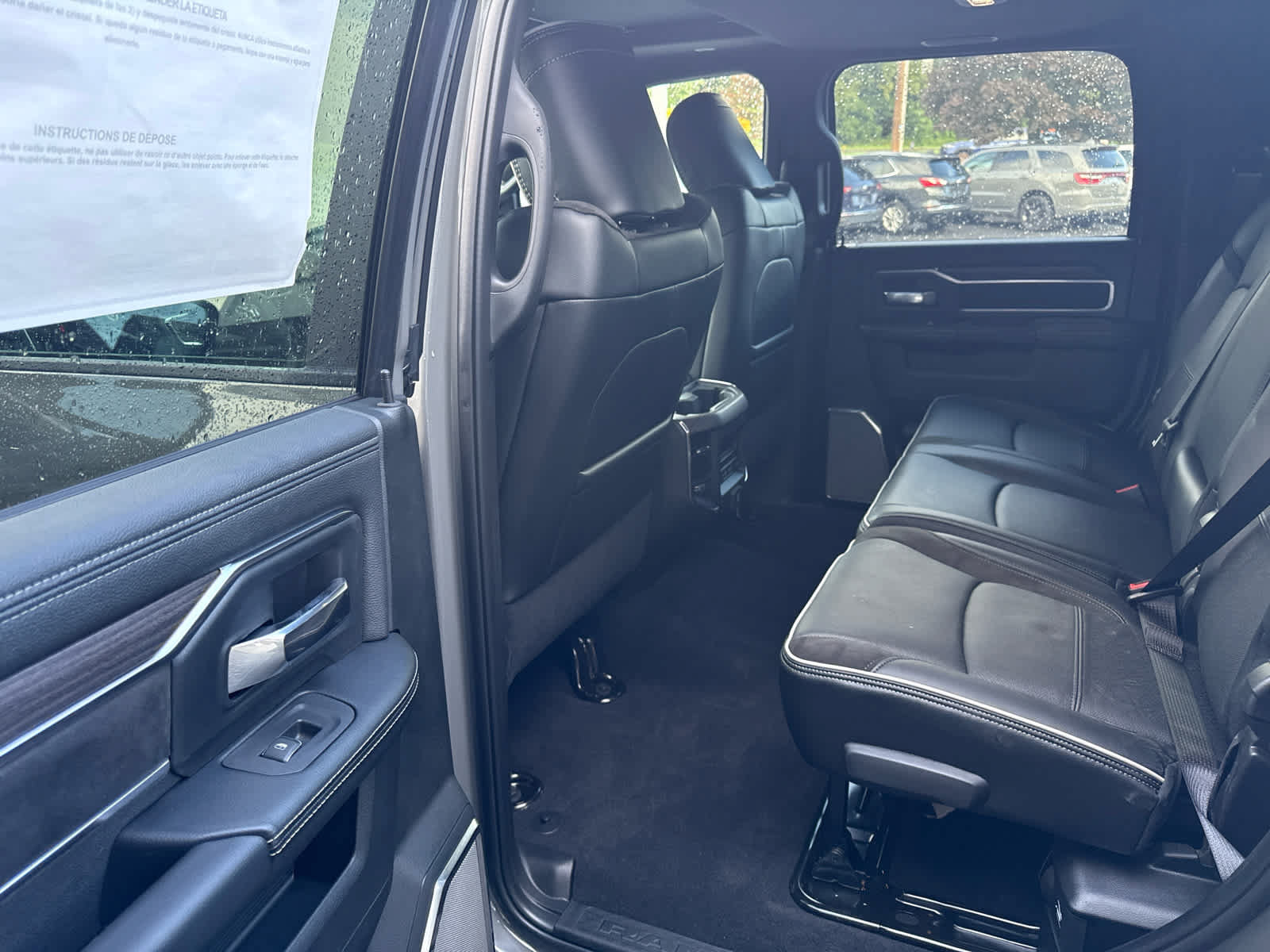 New 2026 RAM 2500 Laramie AWD/4WD image 18
