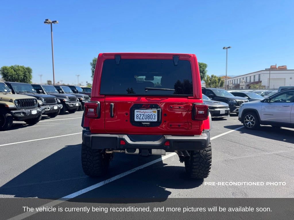 Used 2022 Jeep Wrangler Unlimited Rubicon w/ Xtreme Recon 35" Tire Package AWD/4WD image 4