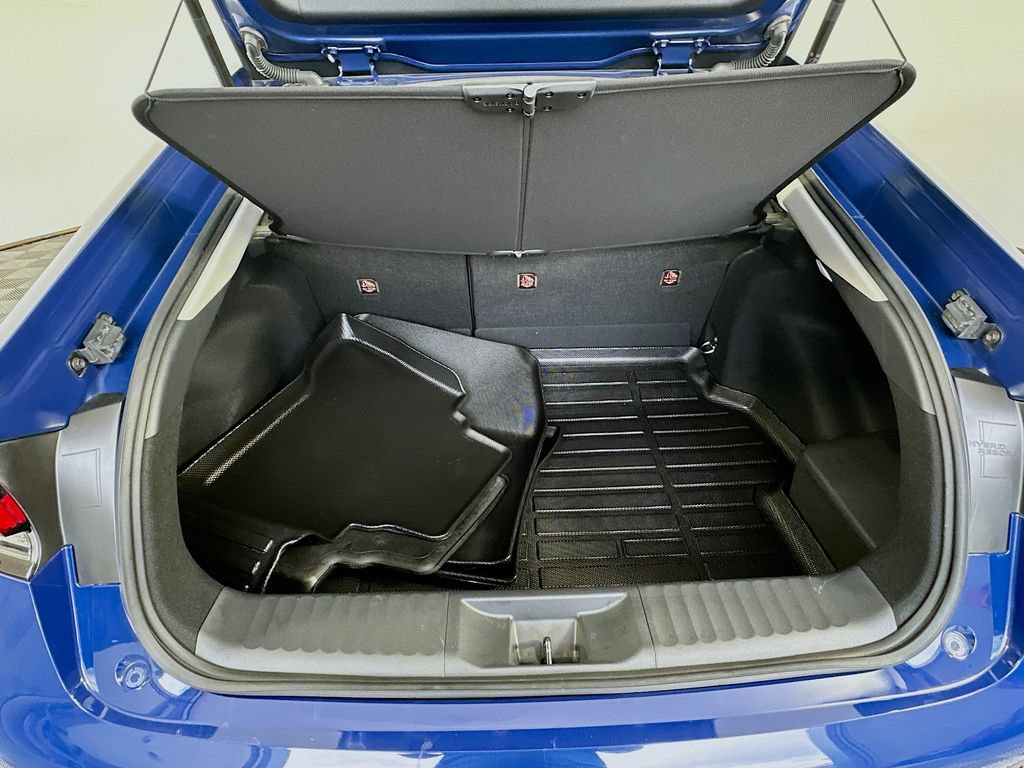 Certified 2024 Toyota Prius LE FWD image 25
