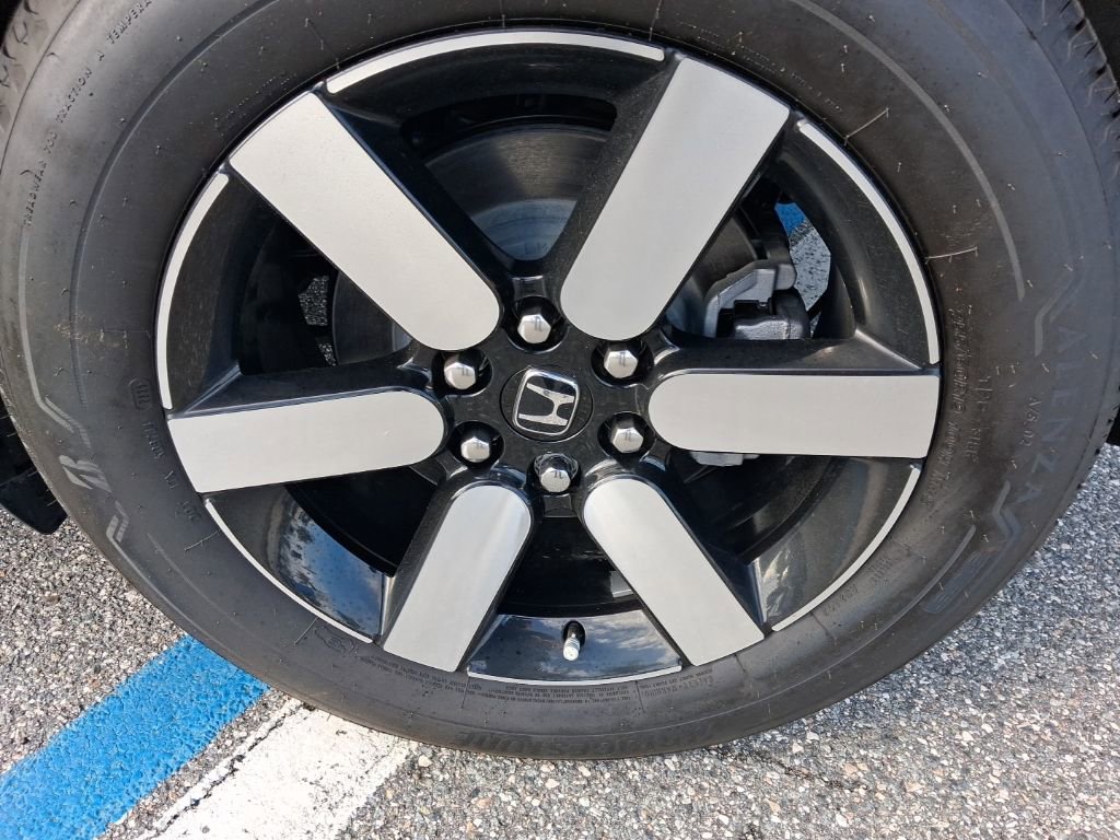 Used 2025 Honda Prologue Touring image 13