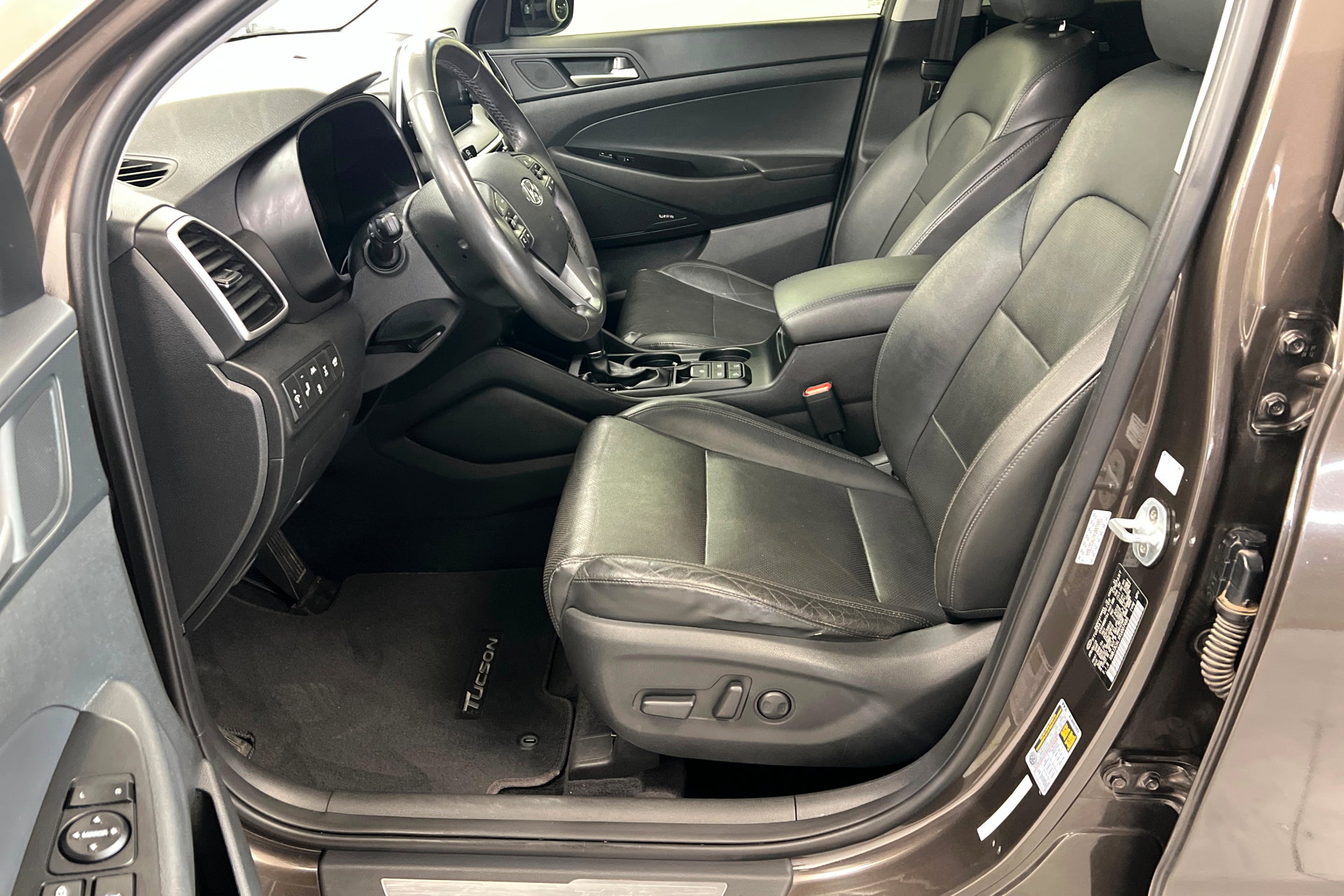 Used 2019 Hyundai Tucson Ultimate w/ Cargo Package AWD/4WD image 18
