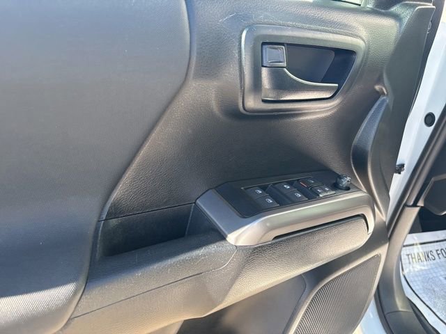 Used 2021 Toyota Tacoma SR5 w/ Trail Edition image 14