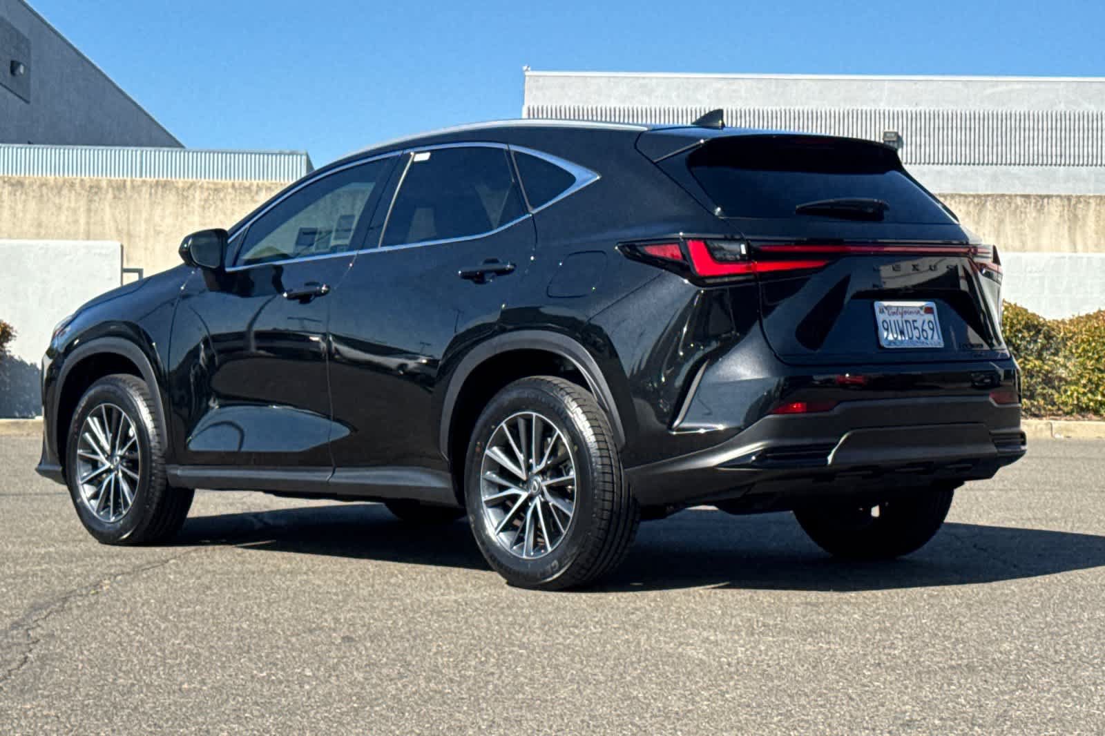 Used 2025 Lexus NX 350 AWD w/ Cold Area Package image 7