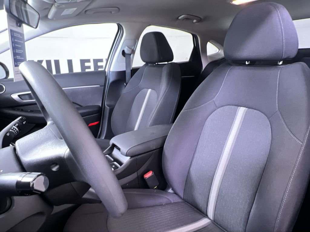 Used 2025 Hyundai Sonata SE image 13