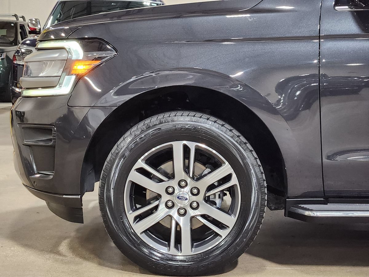 Used 2022 Ford Expedition XLT AWD/4WD image 5