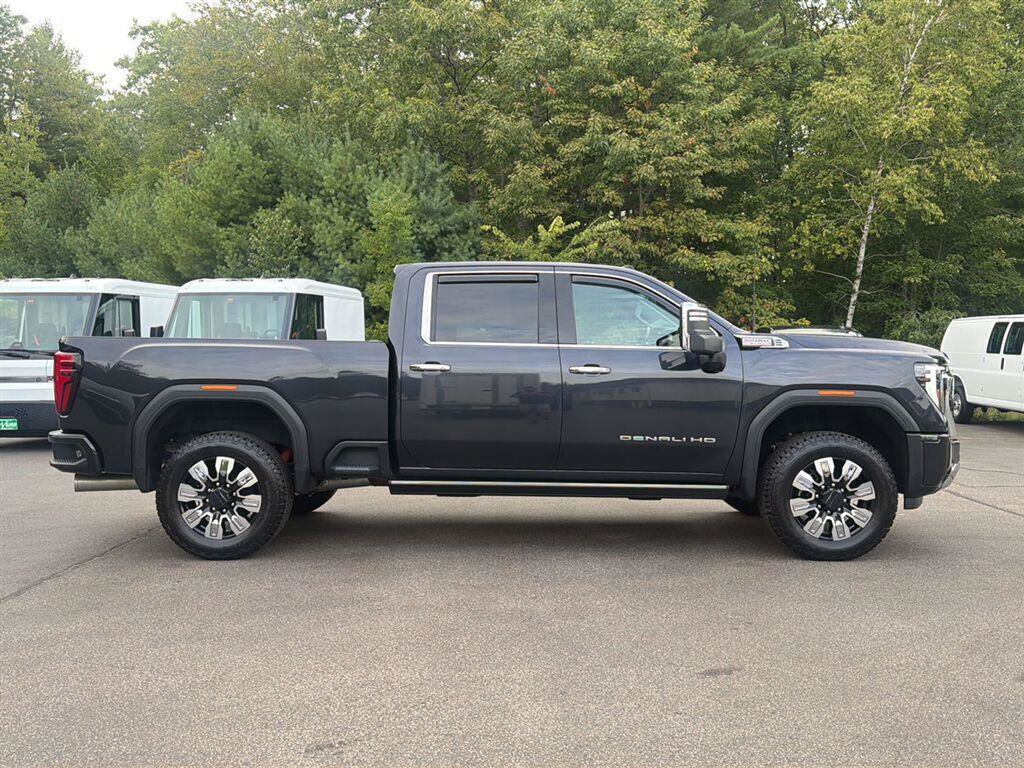 Used 2024 GMC Sierra 3500 Denali AWD/4WD image 6