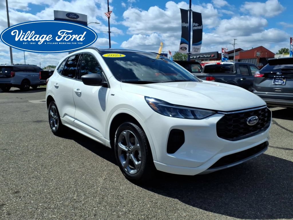 Certified 2024 Ford Escape ST-Line w/ Tech Pack #1 AWD/4WD image 4