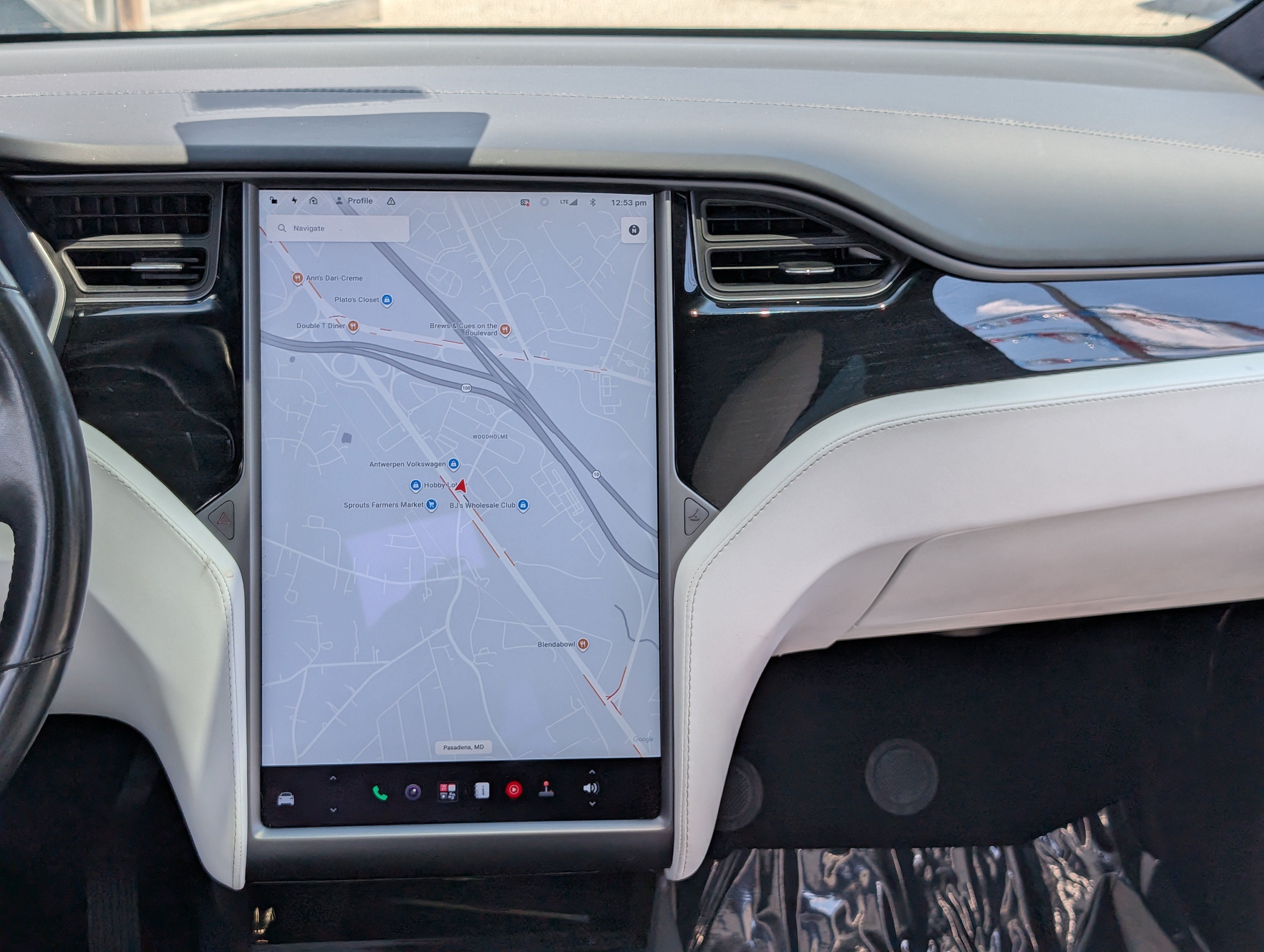 Used 2018 Tesla Model X 75D AWD/4WD image 19