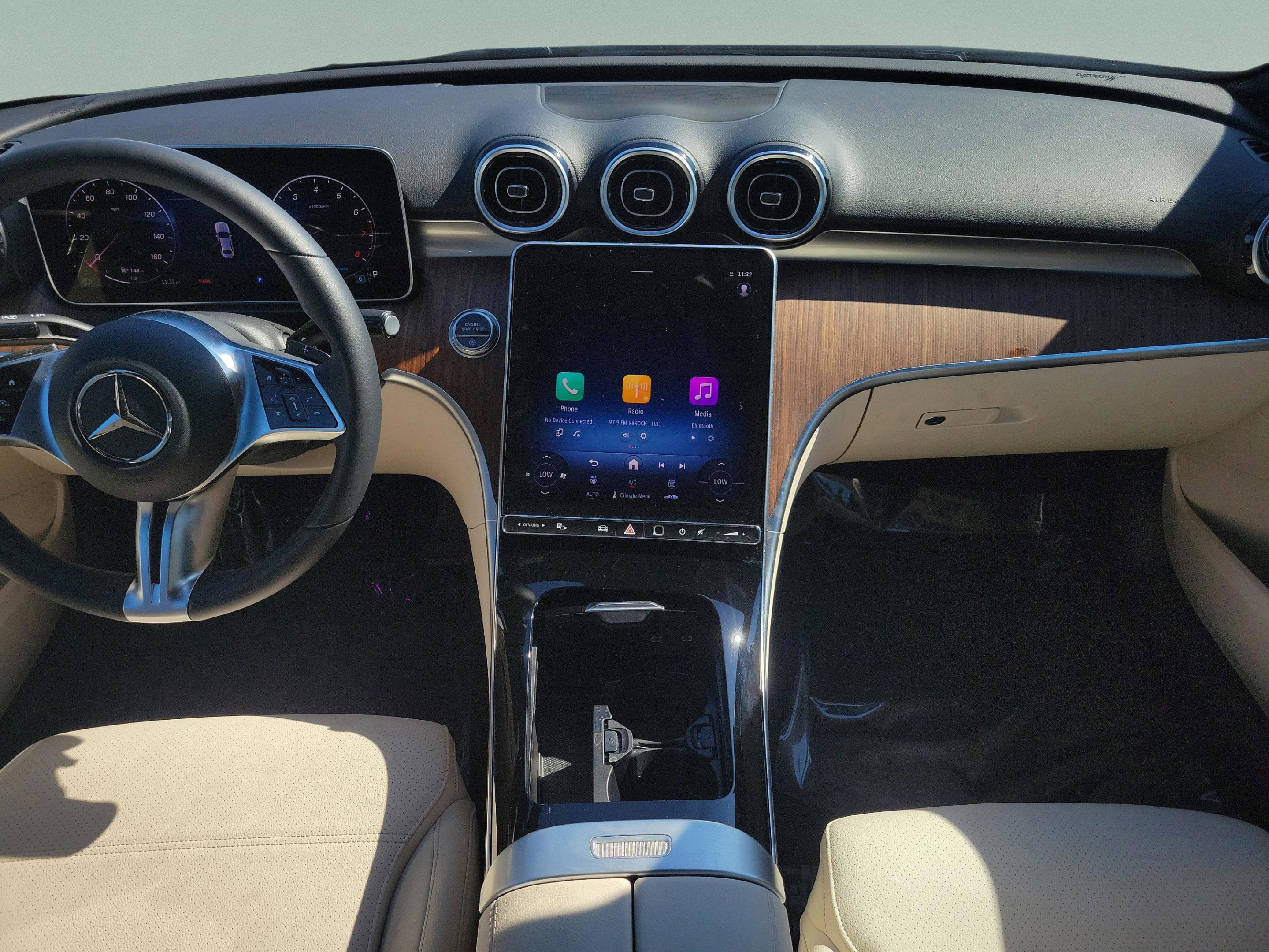 Used 2025 Mercedes-Benz C 300 C 300 image 27