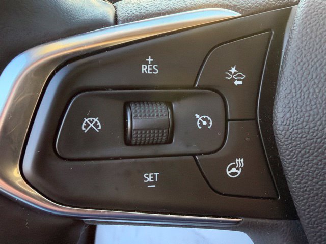 Used 2025 Chevrolet Trax ACTIV FWD image 11